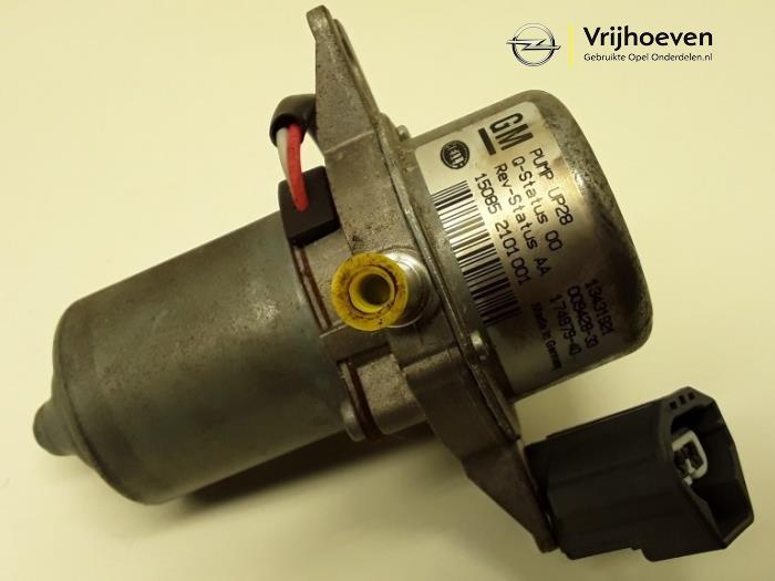 Bomba de vacío de servofreno de un Opel Corsa E 1.4 16V 2015