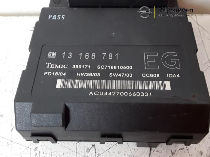 Dig Vehicle Module Comfort Module Opel Vectra C Caravan 2.2 DIG 16V - 6235314 TEMIC