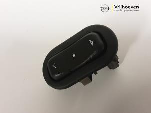 Used Electric window switch Opel Meriva 1.6 16V Price € 7,50 Margin scheme offered by Autodemontage Vrijhoeven B.V.