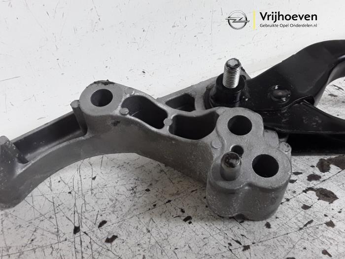 Gearbox mount from a Opel Astra K Sports Tourer 1.4 Turbo 16V 2019