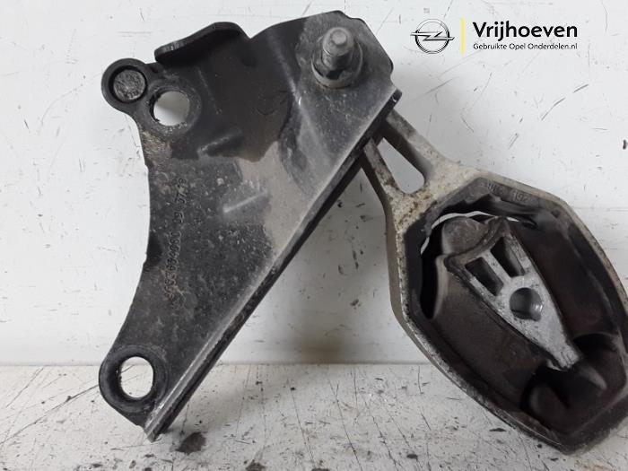 Used Engine mount Opel Crossland (X) 1.2 12V Euro 6d-temp Price € 25,00 Margin scheme offered by Autodemontage Vrijhoeven B.V.