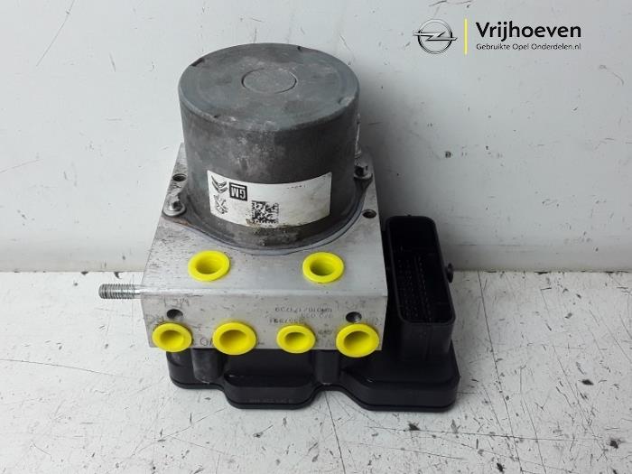 Gebrauchte ABS Pumpe Opel Crossland (X) 1.2 12V Euro 6d-temp Preis € 150,00 Margenregelung angeboten von Autodemontage Vrijhoeven B.V.