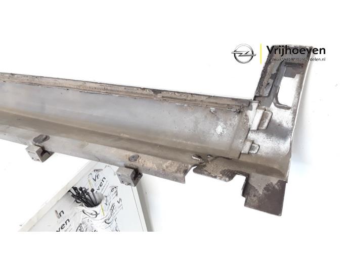 Seitenschürze links Opel Meriva 1.4 Turbo 16V ecoFLEX Z157 - 95507441