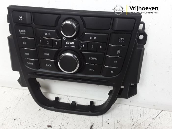 Używane Panel obslugi radia Opel Meriva (B) 1.4 Turbo 16V ecoFLEX Cena € 40,00 Procedura marży oferowane przez Autodemontage Vrijhoeven B.V.