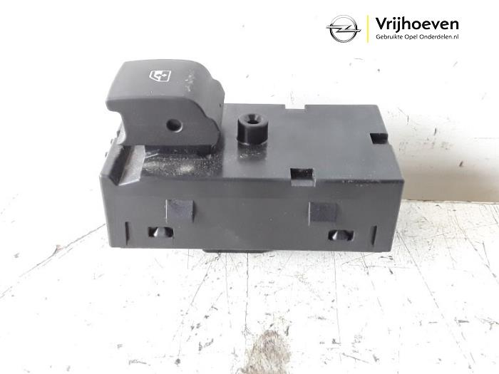 Electric window switch from a Opel Astra K 1.4 Turbo 16V 2017