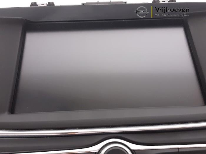 Controlador de pantalla multimedia de un Opel Astra K 1.4 Turbo 16V 2017