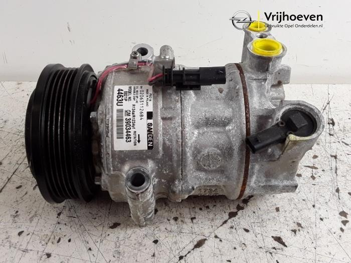 Air conditioning pump from a Opel Astra K 1.4 Turbo 16V 2017