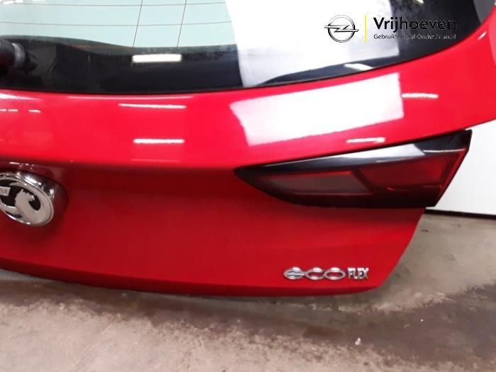 Heckklappe van een Opel Astra K 1.0 Turbo 12V 2016