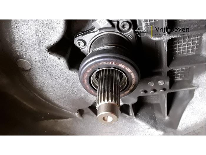 Gearbox Opel Zafira Tourer 1.4 Turbo 16V Ecotec 55495772 M32