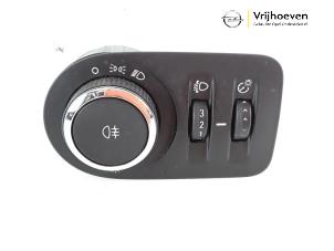Used Light switch Opel Zafira Tourer (P12) 1.6 CDTI 16V ecoFLEX 136 Price € 20,00 Margin scheme offered by Autodemontage Vrijhoeven B.V.