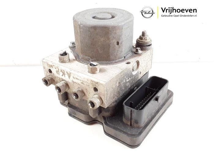 Used ABS pump Opel Meriva (B) 1.3 CDTI 16V Price € 225,00 Margin scheme offered by Autodemontage Vrijhoeven B.V.