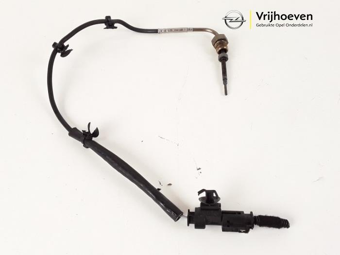 Usagé Sensor température d’échappement Opel Zafira Tourer (P12) 1.6 CDTI 16V ecoFLEX 136 Prix € 50,00 Règlement à la marge proposé par Autodemontage Vrijhoeven B.V.