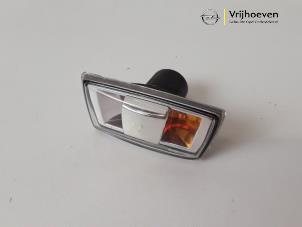 Used Front wing indicator, right Opel Zafira (M75) 1.6 16V Price € 10,00 Margin scheme offered by Autodemontage Vrijhoeven B.V.