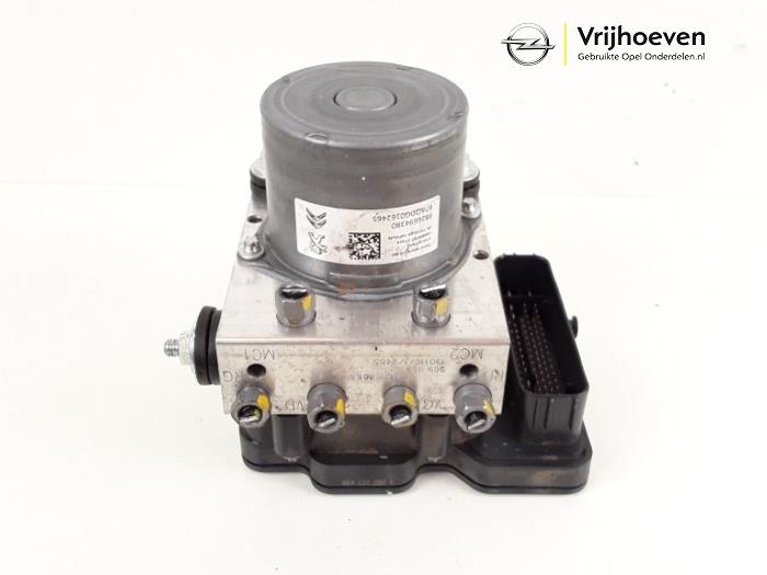 Used ABS pump Opel Grandland (X) 1.5 CDTI 130 Price € 150,00 Margin scheme offered by Autodemontage Vrijhoeven B.V.