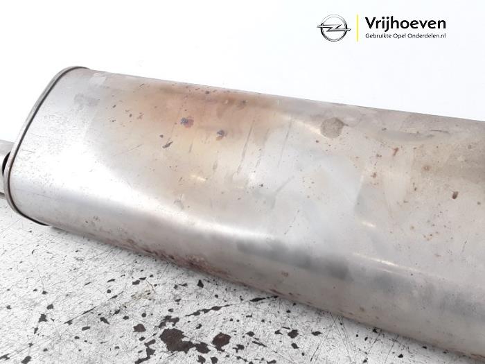Echappement silencieux arrière d'un Opel Corsa E 1.4 16V 2017