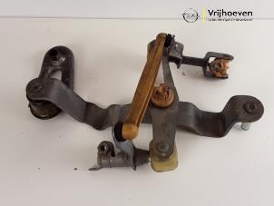 Used Gearbox mechanism Opel Corsa E 1.4 16V Price € 25,00 Margin scheme offered by Autodemontage Vrijhoeven B.V.