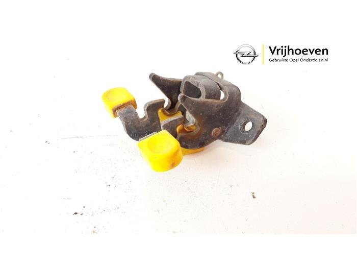 Begagnade Diverse Opel Combo 1.3 CDTI 16V ecoFlex Pris € 10,00 Marginaltabell erbjuds av Autodemontage Vrijhoeven B.V.