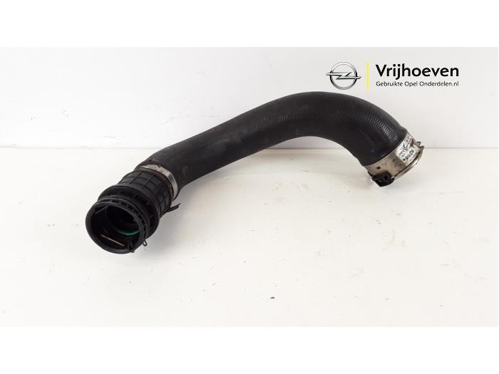 Gebrauchte Intercooler Schlauch Opel Astra K 1.0 Turbo 12V Preis € 30,00 Margenregelung angeboten von Autodemontage Vrijhoeven B.V.