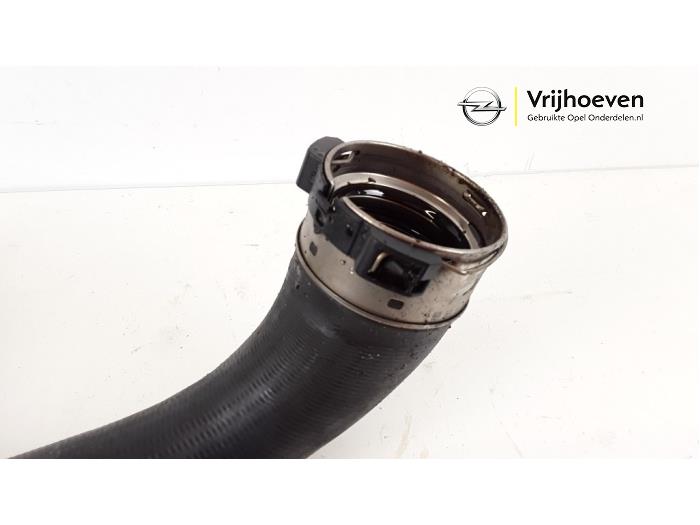 Intercooler hose from a Opel Astra K 1.0 Turbo 12V 2016