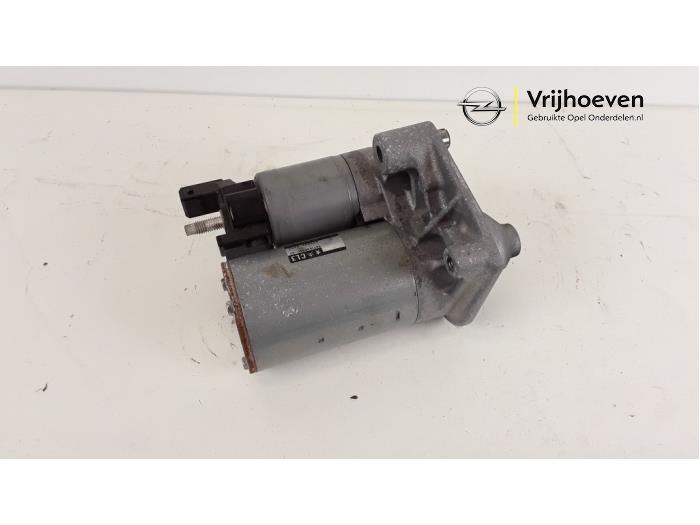 Used Starter Opel Crossland (X) 1.2 12V Price € 50,00 Margin scheme offered by Autodemontage Vrijhoeven B.V.