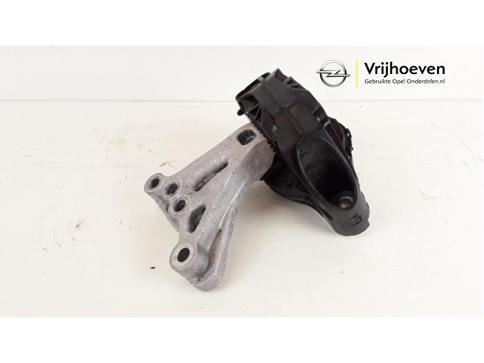 Used Engine mount Opel Crossland (X) 1.2 12V Price € 30,00 Margin scheme offered by Autodemontage Vrijhoeven B.V.