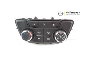Usados Panel de control de calefacción Opel Zafira Tourer (P12) 2.0 CDTI 16V 165 Ecotec Precio € 50,00 Norma de margen ofrecido por Autodemontage Vrijhoeven B.V.