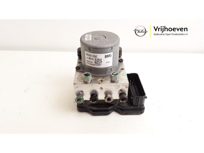 Usagé Bloc ABS Opel Mokka X 1.4 Turbo 16V Prix € 200,00 Règlement à la marge proposé par Autodemontage Vrijhoeven B.V.