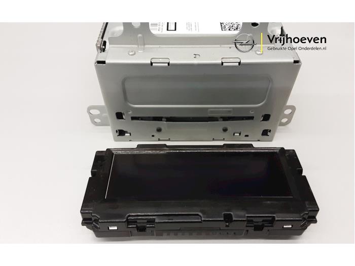 Używane Modul radiowy Opel Astra J GTC (PD2/PF2) 1.4 Turbo 16V ecoFLEX 140 Cena € 70,00 Procedura marży oferowane przez Autodemontage Vrijhoeven B.V.