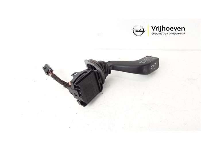 Wiper switch from a Opel Astra G Caravan (F35) 2.0 DTi 16V 2004