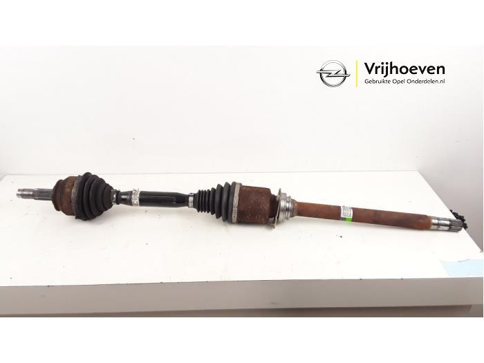 Front drive shaft, right from a Opel Combo 1.6 CDTI 16V ecoFlex 2018