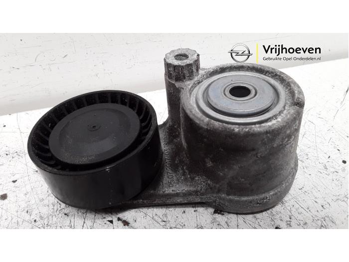 Usados Tensor correa múltiple Opel Astra K Sports Tourer 1.6 CDTI 110 16V Precio € 30,00 Norma de margen ofrecido por Autodemontage Vrijhoeven B.V.