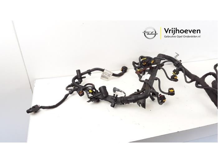 Wiring harness engine room from a Opel Combo Tour 1.3 CDTI 16V ecoFlex 2012