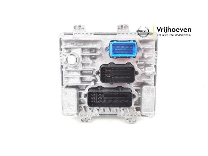 Used Engine management computer Opel Corsa E 1.3 CDTi 16V ecoFLEX Price € 100,00 Margin scheme offered by Autodemontage Vrijhoeven B.V.