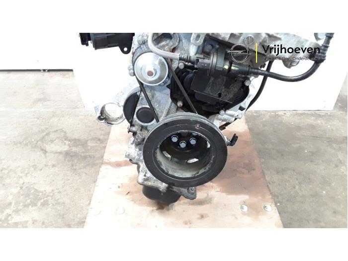 Engine Opel Crossland X 1.2 Turbo 12V 3647136 B12XHT