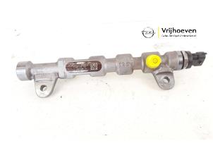 Used Fuel injector nozzle Opel Combo 1.6 CDTI 16V Price € 75,00 Margin scheme offered by Autodemontage Vrijhoeven B.V.