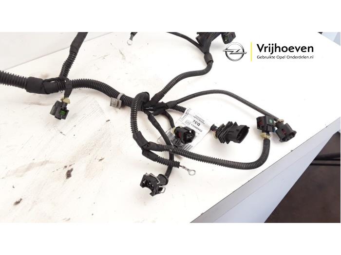 Wiring harness engine room from a Opel Corsa D 1.6i OPC 16V Turbo Ecotec 2012