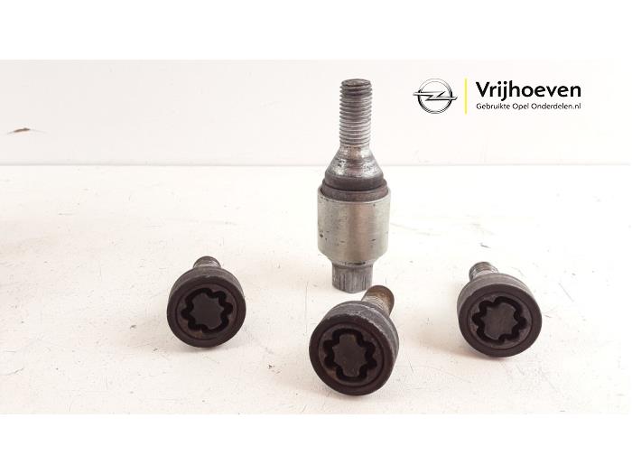 Set of wheel locks from a Opel Adam 1.2 16V 2014