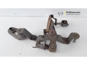 Used Gearbox mechanism Opel Corsa D 1.2 16V Price € 25,00 Margin scheme offered by Autodemontage Vrijhoeven B.V.