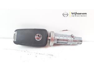 Used Ignition lock + key Opel Corsa E 1.4 16V Price € 30,00 Margin scheme offered by Autodemontage Vrijhoeven B.V.
