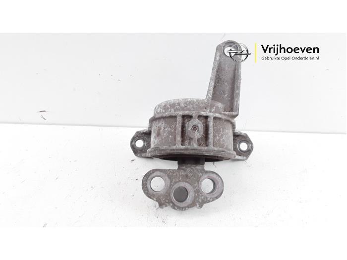 Used Engine mount Opel Zafira (M75) 2.2 16V Direct Ecotec Price € 25,00 Margin scheme offered by Autodemontage Vrijhoeven B.V.
