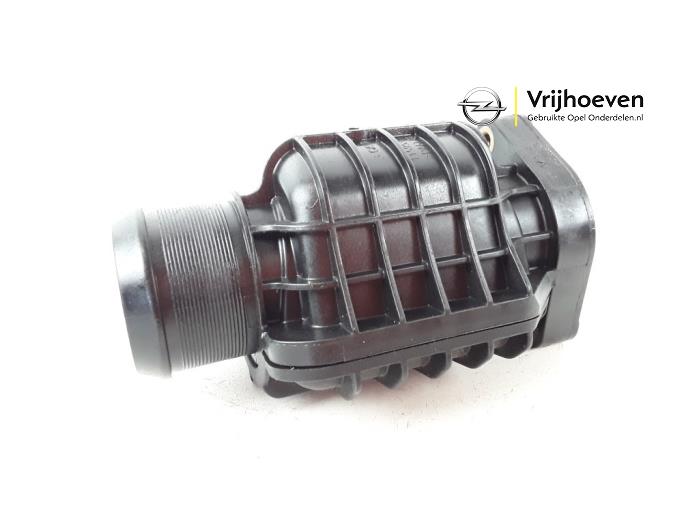 Usagé Tube intercooler Opel Grandland (X) 1.6 CDTi 120 Prix € 10,00 Règlement à la marge proposé par Autodemontage Vrijhoeven B.V.