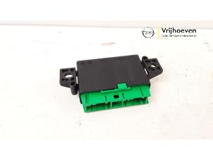 PDC-modul från en Opel Crossland (X) 1.2 Turbo 12V Euro 6 2019