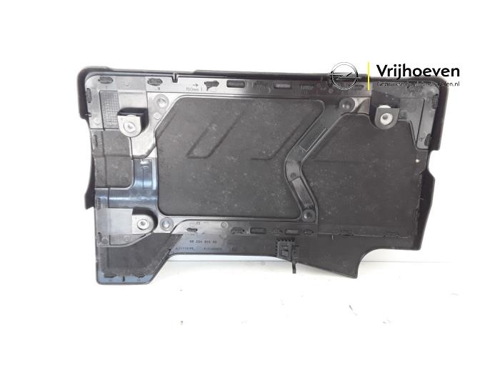 Engine protection panel from a Opel Crossland/Crossland X 1.2 Turbo 12V Euro 6 2019
