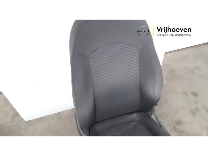 Seat, left from a Opel Corsa E 1.3 CDTi 16V ecoFLEX 2016