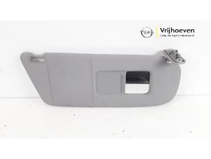 Usados Visera Opel Meriva 1.6 16V Precio € 15,00 Norma de margen ofrecido por Autodemontage Vrijhoeven B.V.