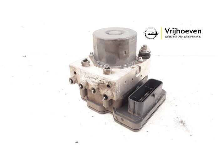 Begagnade ABS-pump Opel Corsa E 1.3 CDTi 16V ecoFLEX Pris € 50,00 Marginaltabell erbjuds av Autodemontage Vrijhoeven B.V.