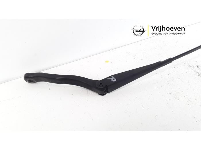 Front wiper arm from a Opel Corsa E 1.0 SIDI Turbo 12V 2015