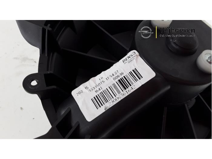 Heizung Belüftungsmotor van een Opel Corsa E 1.0 SIDI Turbo 12V 2015