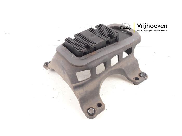 Gearbox cover from a Opel Corsa D 1.2 16V 2008