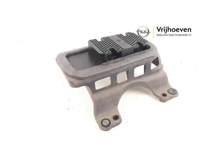 Gearbox cover from a Opel Corsa D 1.2 16V 2008
